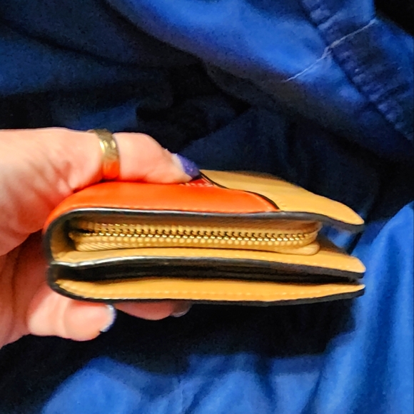 LOEWE PUZZLE COMPACT ZIP WALLET EUC CALFSKIN with Dustbag - Picture 5 of 8